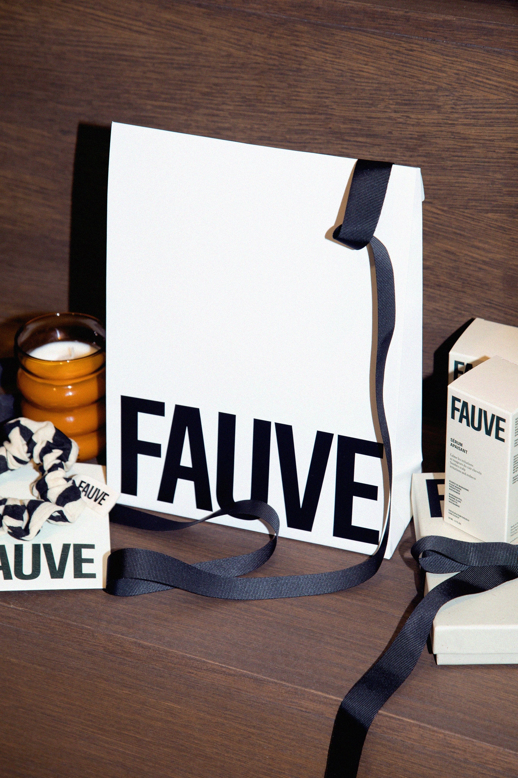 Bougie Fauve et pochette cadeau