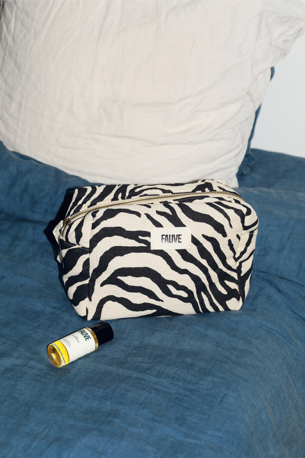 THE TOILETRY BAG
