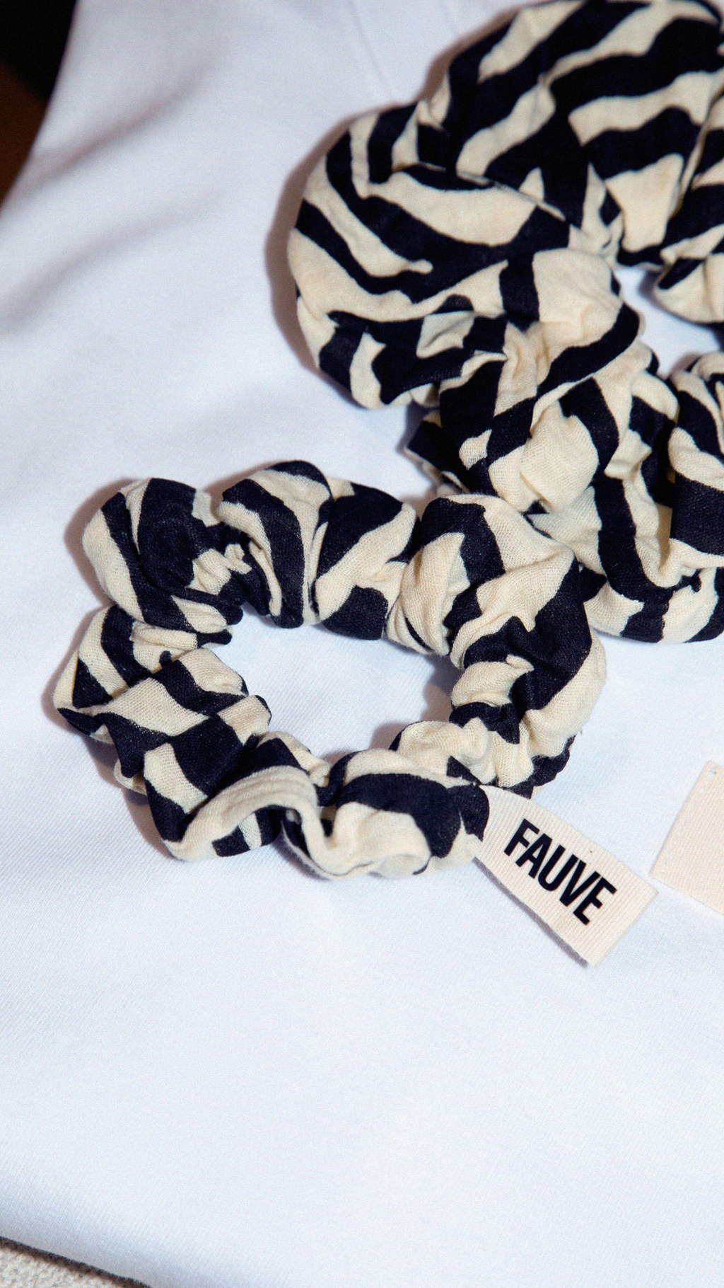 SMALL SCRUNCHIE