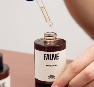 Utilisation du flacon du Sérum Apaisant avec sa pipette intégrée